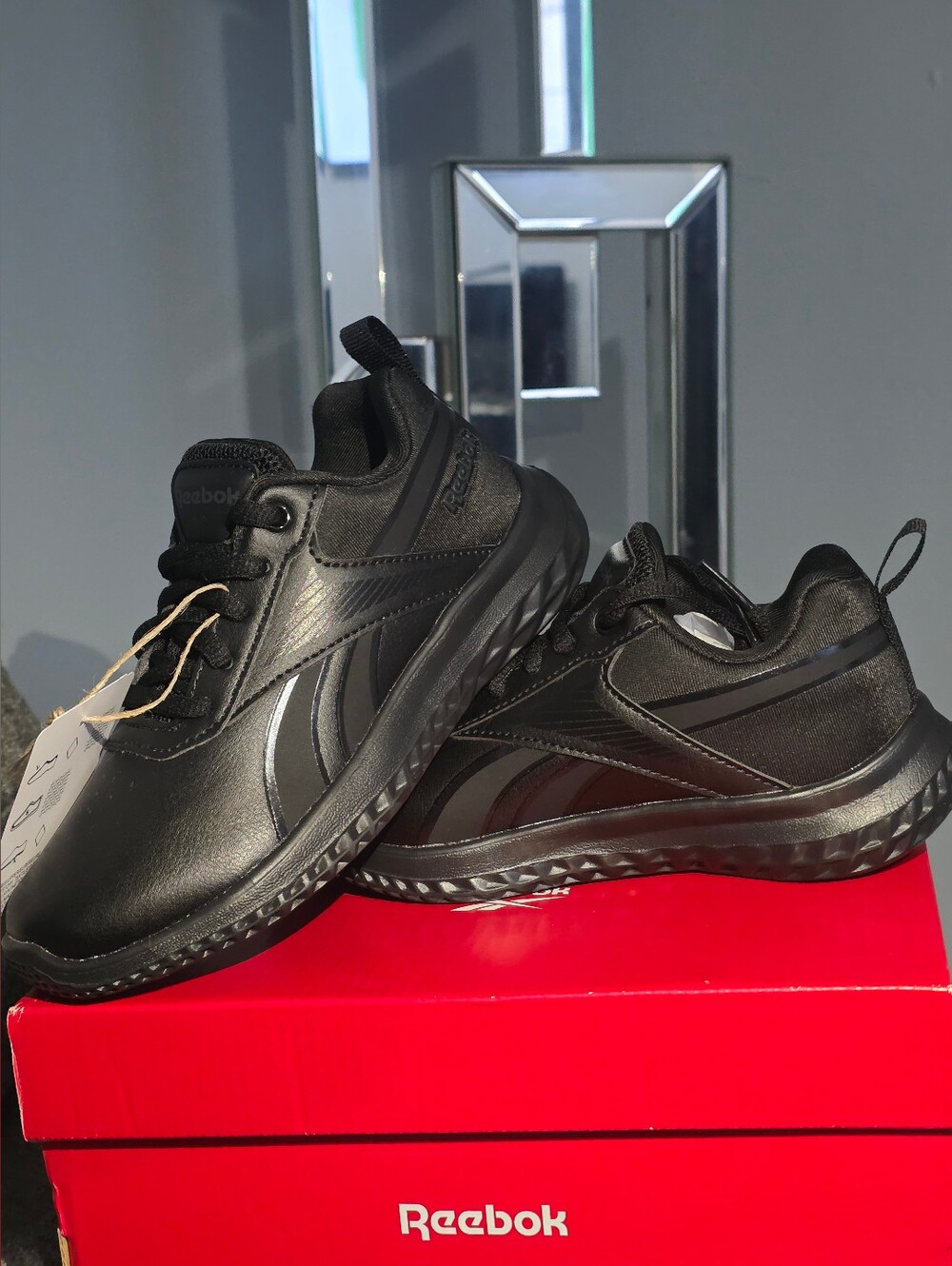 BNIB Reebok Kids Rush Runner 5 SYN, Sneakers – Black Size 12 (approx. 5–7 years)